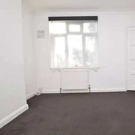 Image 4 - Daneby Road, Bellingham, London, SE6 2QQ, United Kingdom - Apartment for rent