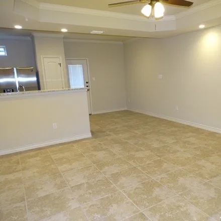 Image 2 - Luglio Lane, San Antonio, TX 78233, USA - Townhouse for rent