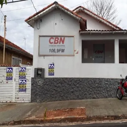 Rent this 3 bed house on Rua Cuiabá in Jardim Brasil, Catanduva - SP
