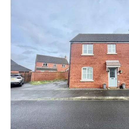 Rent this 4 bed house on 24 Halyard Drive in Bridgwater, TA6 3SG