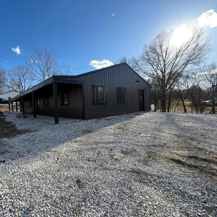 Image 1 - 102 South Macon Street, Bevier, Macon County, MO 63532, USA - House for sale