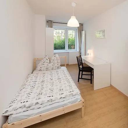 Rent this 5 bed room on Grünwalder Straße 117 in 81547 Munich, Germany