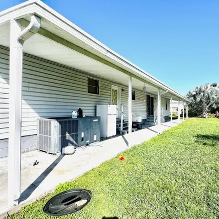 Image 4 - 3982 Southeast 28th Street, Taylor Creek, Okeechobee County, FL 34974, USA - Apartment for sale