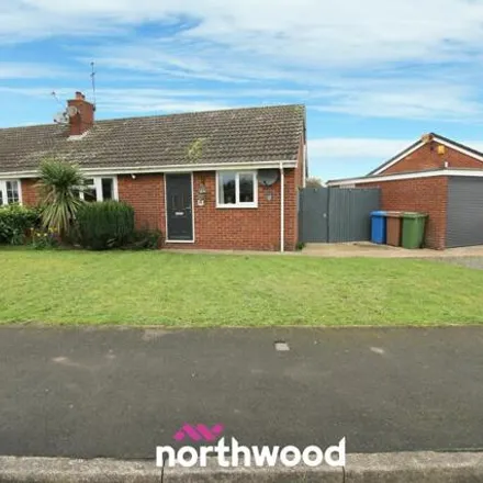 Buy this 2 bed house on South Parkway in Snaith, DN14 9JW