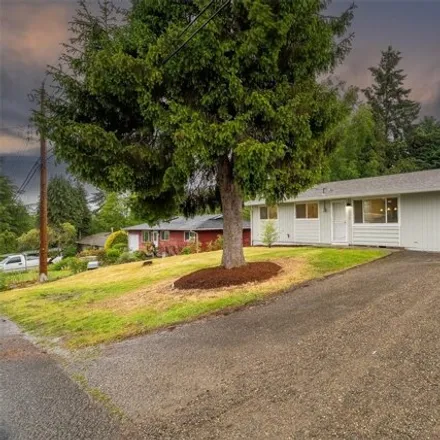 Buy this 4 bed house on 2426 Southwest 328th Street in Federal Way, WA 98023