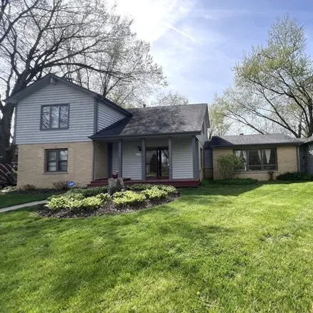 Buy this 4 bed house on 18700 Avers Avenue in Flossmoor, Rich Township