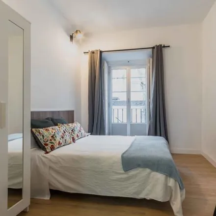 Rent this 7 bed room on Madrid in El Senador, Plaza de la Marina Española