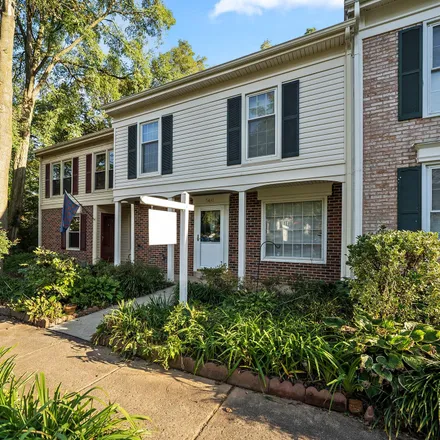 Buy this 3 bed townhouse on 5441 Crows Nest Court in Kings Park West, Fairfax County