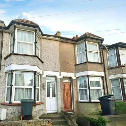 Rent this 2 bed townhouse on 25 Springhead Road in Northfleet, DA11 9QT