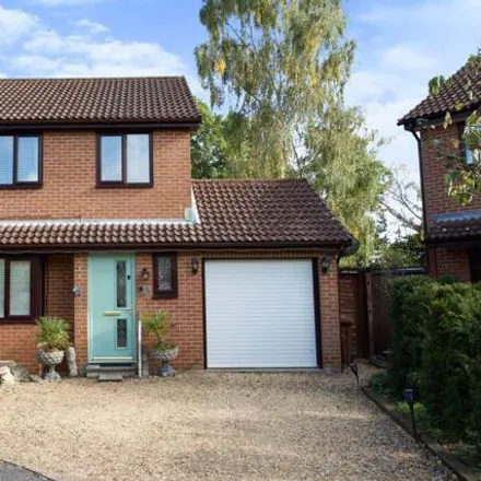Buy this 3 bed house on Eden Walk in Eastleigh, Hampshire