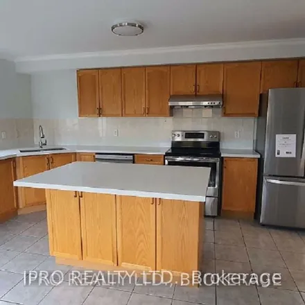 Image 2 - 605 Shoreline Drive, Mississauga, ON L5B 4L2, Canada - Apartment for rent