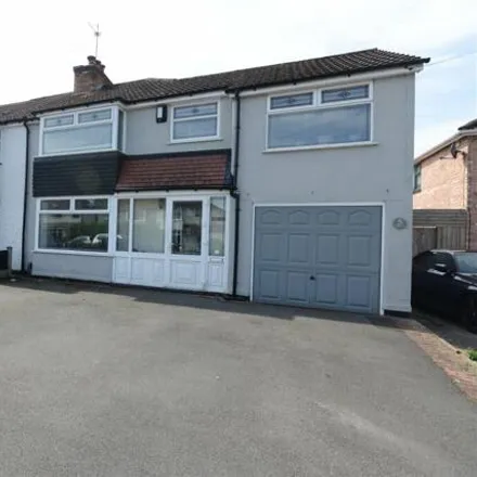 Buy this 4 bed duplex on The Crest in Turves Green, B31 3PY