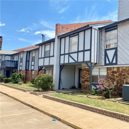 Buy this 3 bed condo on 2612 North Ann Arbor Avenue in Oklahoma City, OK 73127