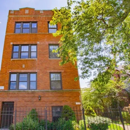 Rent this 1 bed house on 1507-1509 West Sherwin Avenue in Chicago, IL 60626