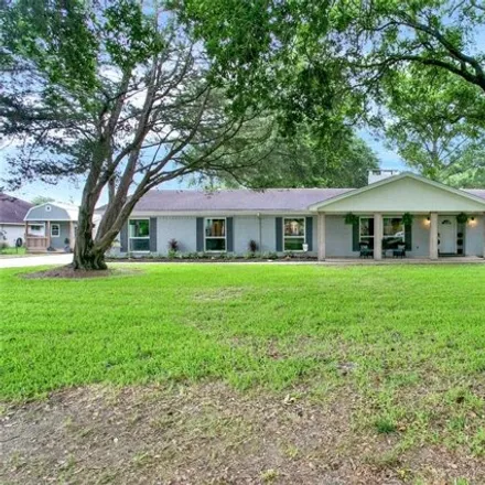 Buy this 3 bed house on 2701 Avenue J in Santa Fe, TX 77510