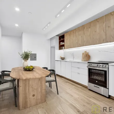 Image 3 - 590 Grand Street, New York, NY 11206, USA - Apartment for rent