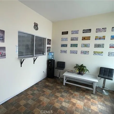 Image 4 - West Florence Avenue, Los Angeles, CA 90305, USA - House for sale