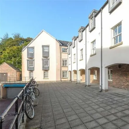 Rent this 2 bed room on St Andrew's Court in Durham, DH1 3AH