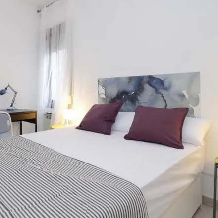 Rent this 7 bed room on Carrer de Rosalía de Castro in 26, 08025 Barcelona