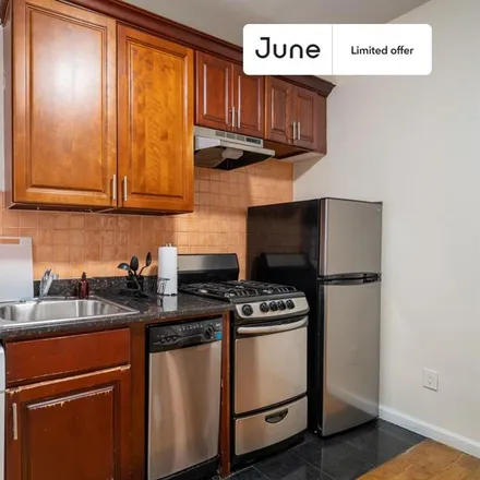 Image 2 - 207 West 109th Street, New York, NY 10025, USA - Room for rent