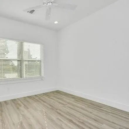 Image 7 - 1999 Laverne Street, Houston, TX 77080, USA - Townhouse for rent