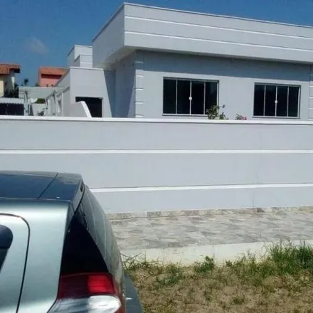 Rent this 3 bed house on Avenida Flora in Hospício, Araruama - RJ