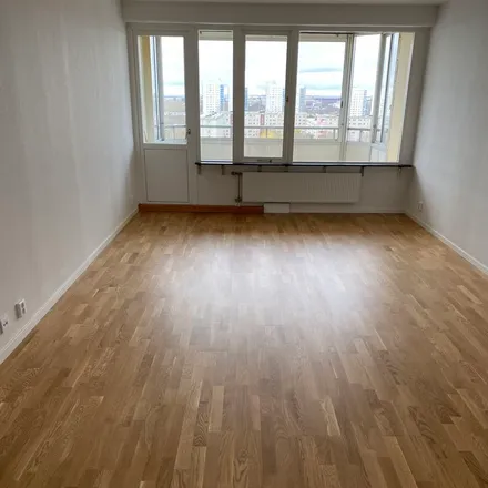 Rent this 3 bed apartment on Munkhättegatan 188 in 215 79 Malmo, Sweden