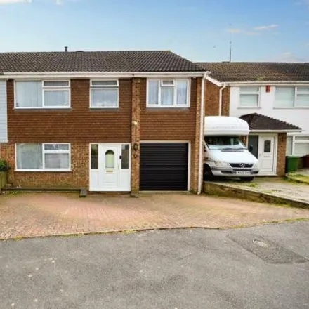 Image 1 - Gray Close, Earls Barton, NN6 0PT, United Kingdom - Duplex for sale