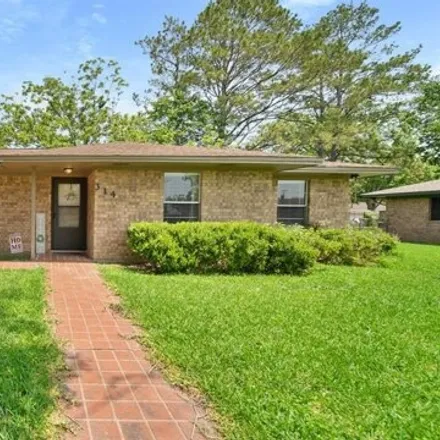 Buy this 3 bed house on 398 Avenue A in Brazoria, TX 77422