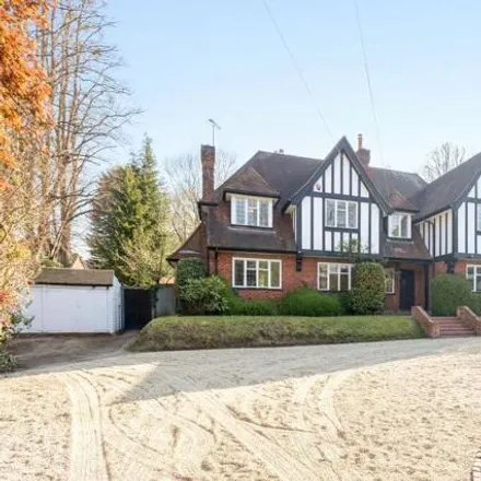 Rent this 5 bed house on Broomhall Farm in London Road Car Park, London Road