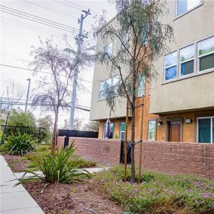 Image 2 - Foothill Freeway, Los Angeles, CA 91340, USA - House for sale