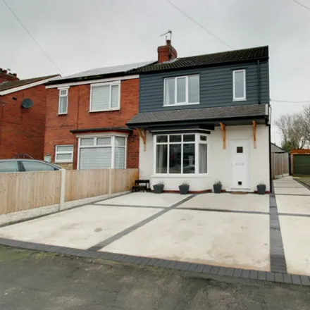 Buy this 3 bed duplex on Skippingdale Road in Scunthorpe, DN15 8NU