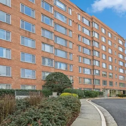 Buy this 1 bed condo on 4200 Cathedral Avenue Northwest in Washington, DC 20016