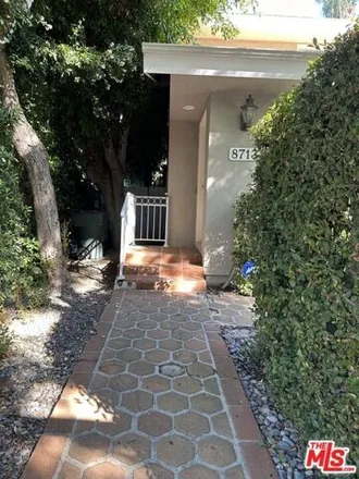 Image 2 - 8721 Dorrington Avenue, West Hollywood, CA 90048, USA - House for rent