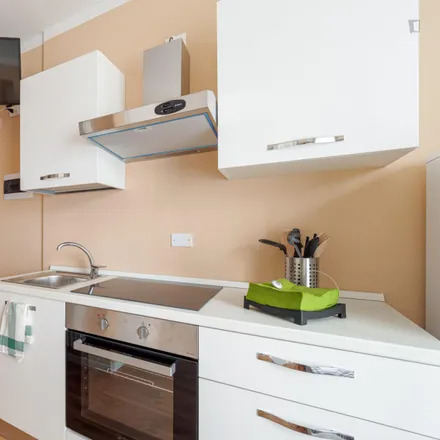 Image 4 - Via Isaac Newton, 20148 Milan MI, Italy - Apartment for rent
