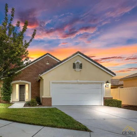 Buy this 2 bed house on 10098 Besancon Way in Bakersfield, CA 93306