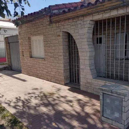 Buy this 2 bed house on Avenida Alberdi in Departamento San Rafael, 5602 Distrito Ciudad de San Rafael