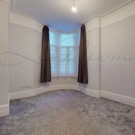 Image 8 - Hyde Park Mansions, 5 Transept Street, London, NW1 5ES, United Kingdom - Apartment for rent