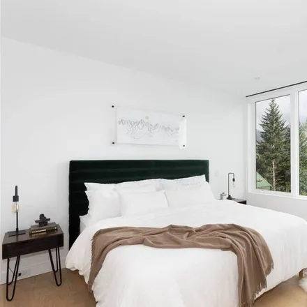 Image 4 - Whistler, BC V0N 1B8, Canada - House for rent