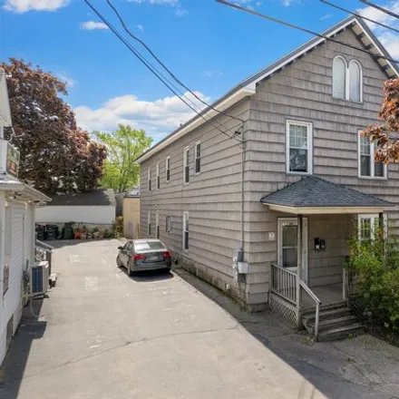 Buy this studio house on 77 College St in Lewiston, Maine