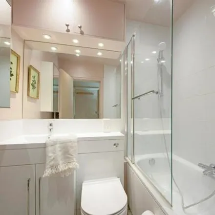 Image 7 - 91 Westbourne Park Villas, London, W2 5DX, United Kingdom - Apartment for sale