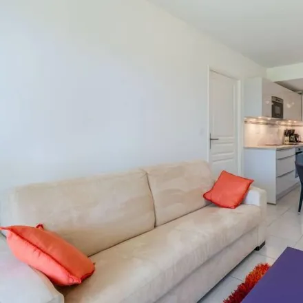 Image 2 - Fréjus, Var, France - Apartment for rent