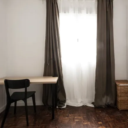 Rent this 11 bed room on Calle de la Cabeza in 19, 28012 Madrid