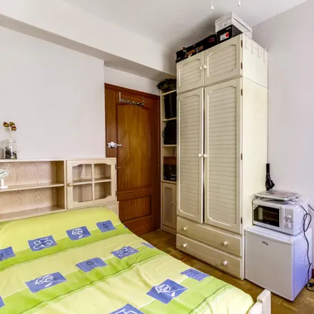 Image 5 - Madrid, Calle de Narciso Serra, 18, 28007 Madrid - Room for rent