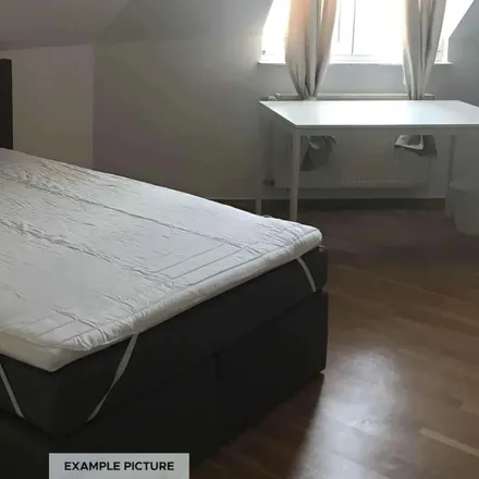 Rent this 5 bed room on Schweizer Straße 61 in 60594 Frankfurt, Germany