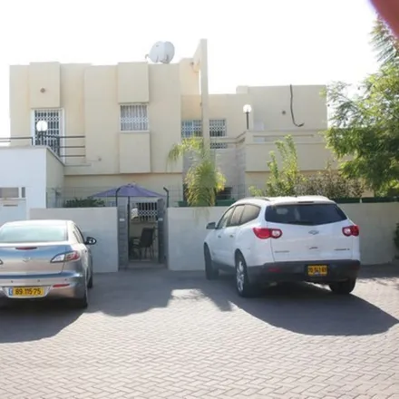 Rent this 4 bed house on Ashdod in Rova 15, IL