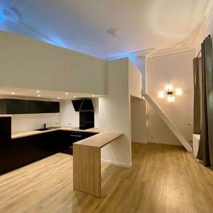 Rent this 1 bed apartment on Chaussée de Charleroi - Charleroise Steenweg 154 in 1060 Saint-Gilles - Sint-Gillis, Belgium