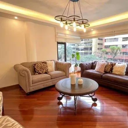 Rent this 2 bed apartment on Twin Towers in Avenida República de El Salvador, 170505