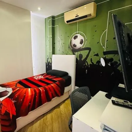 Buy this 4 bed house on Rua Rita Gonçalves in Centro, Nova Iguaçu - RJ