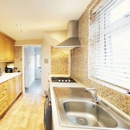 Rent this 3 bed duplex on Kingshill Avenue in London, UB5 6LF
